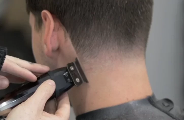 BK BARBER - POINT CUTTING AND REFINING A FADE